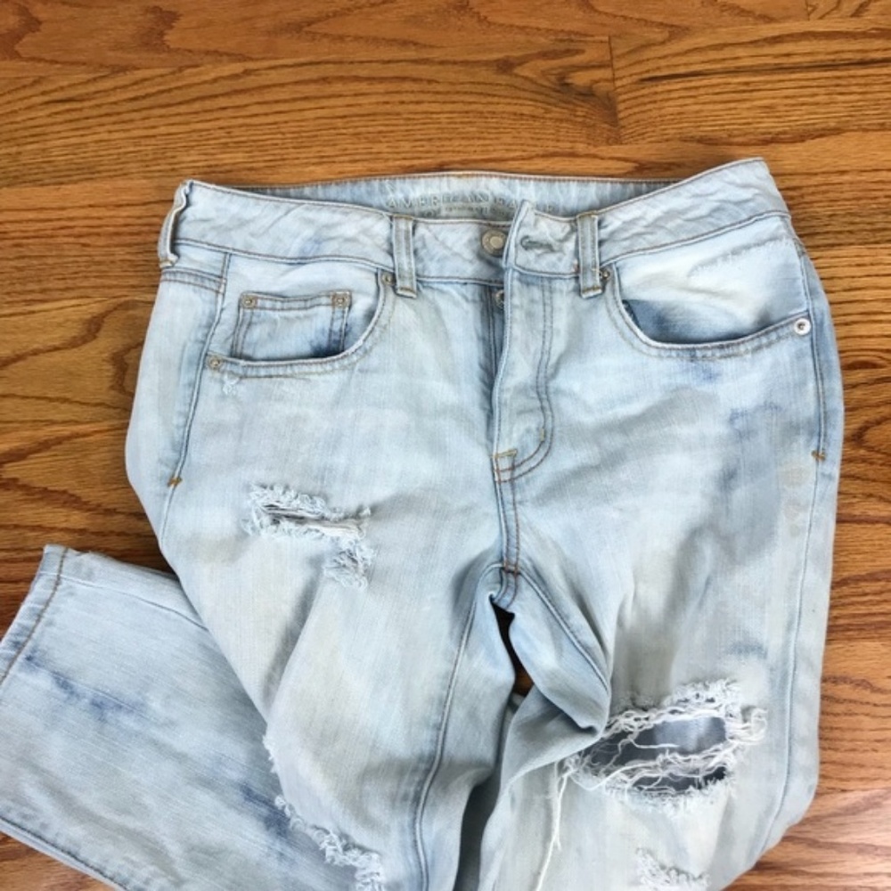 American Eagle. Boy cropped size 2 nwot distressed - Picture 7 of 7